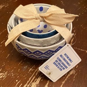 New With Tags Blue and White Mickey Nesting Bowls
